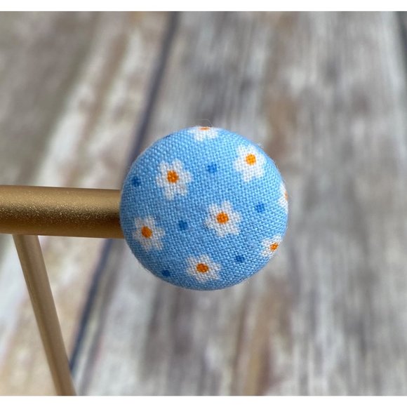 NEW handmade floral and dot fabric stud button earrings - Picture 2 of 3